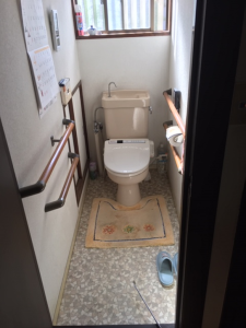 写真：施工前のトイレ